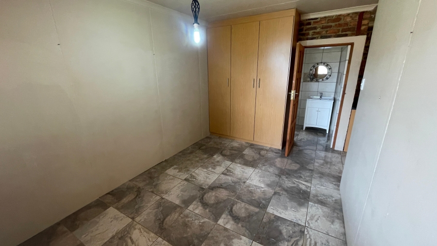 3 Bedroom Property for Sale in Harpington A H North West